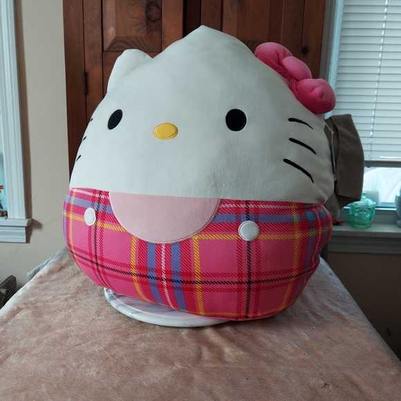 Other - Hello Kitty Squishmallows 20"